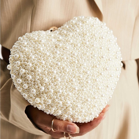 True Decadence Handbags - True Decadence • heart clutch in embellished faux pearl with chain strap
